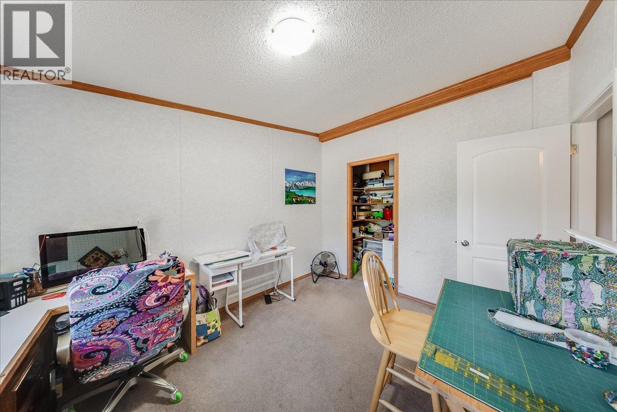 591 Baerg Road, Castlegar, British Columbia  V1N 4K6 - Photo 38 - 10394820