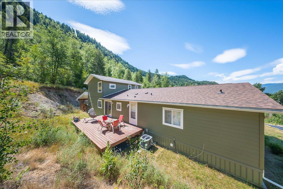 591 Baerg Road, Castlegar, British Columbia  V1N 4K6 - Photo 49 - 10394820