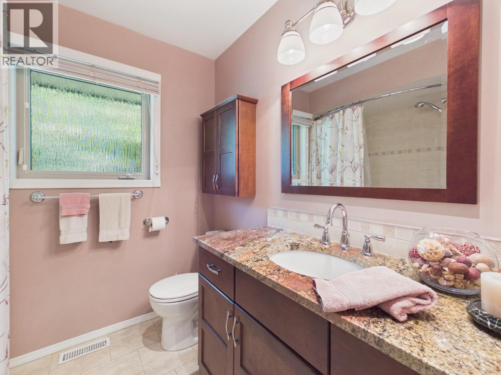 20 Santa Rosa Place, Osoyoos, British Columbia  V0H 1V2 - Photo 16 - 10394884