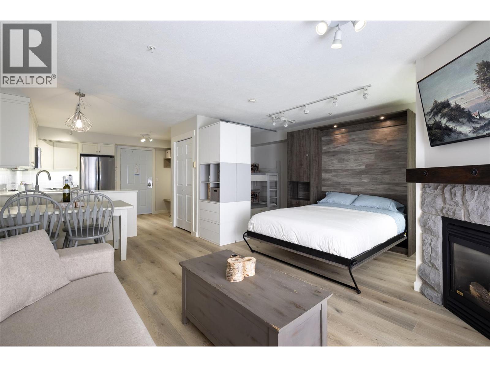 155 Silver Lode Lane Unit# 253, Silver Star, British Columbia  V1B 3M1 - Photo 3 - 10394876