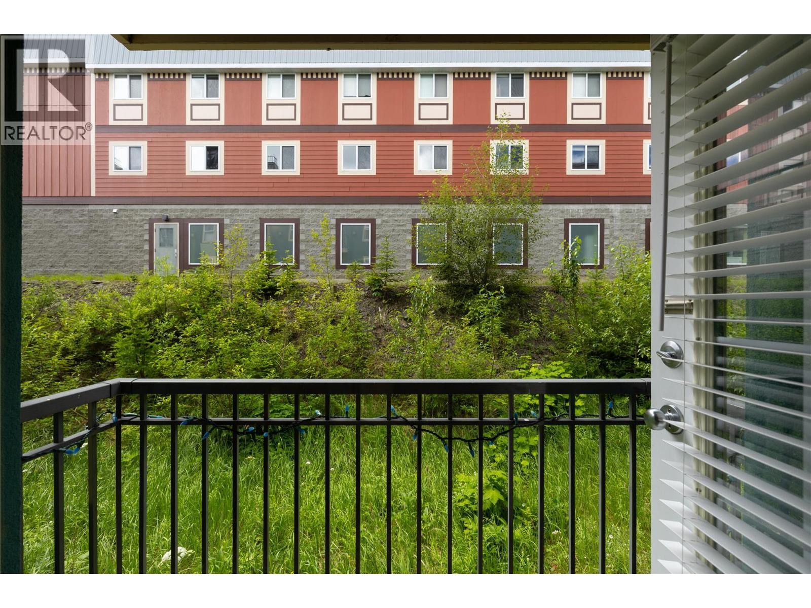 155 Silver Lode Lane Unit# 253, Silver Star, British Columbia  V1B 3M1 - Photo 5 - 10394876