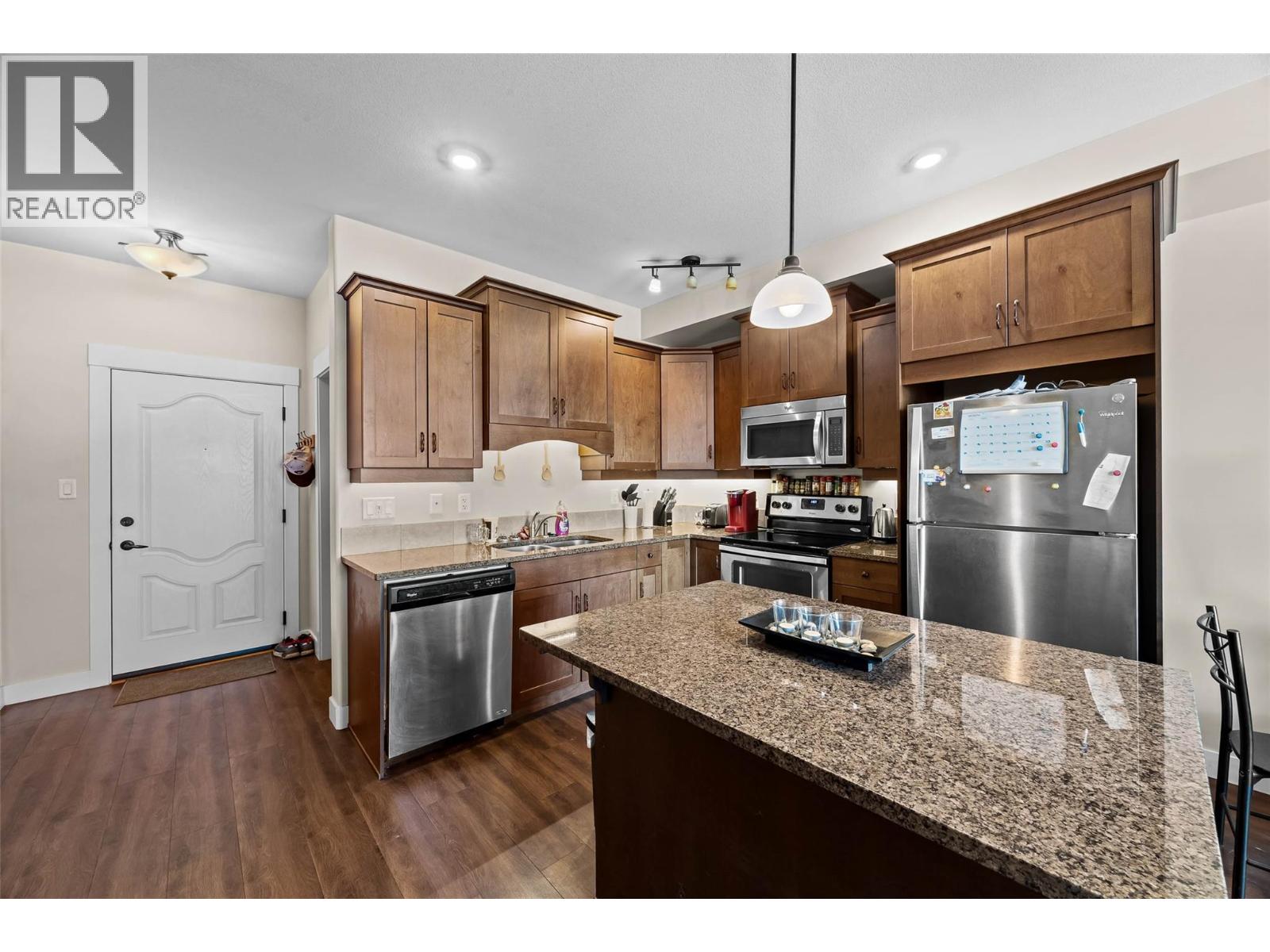 755 Mcgill Road Unit# 411, Kamloops, British Columbia  V2C 0B6 - Photo 2 - 10394880