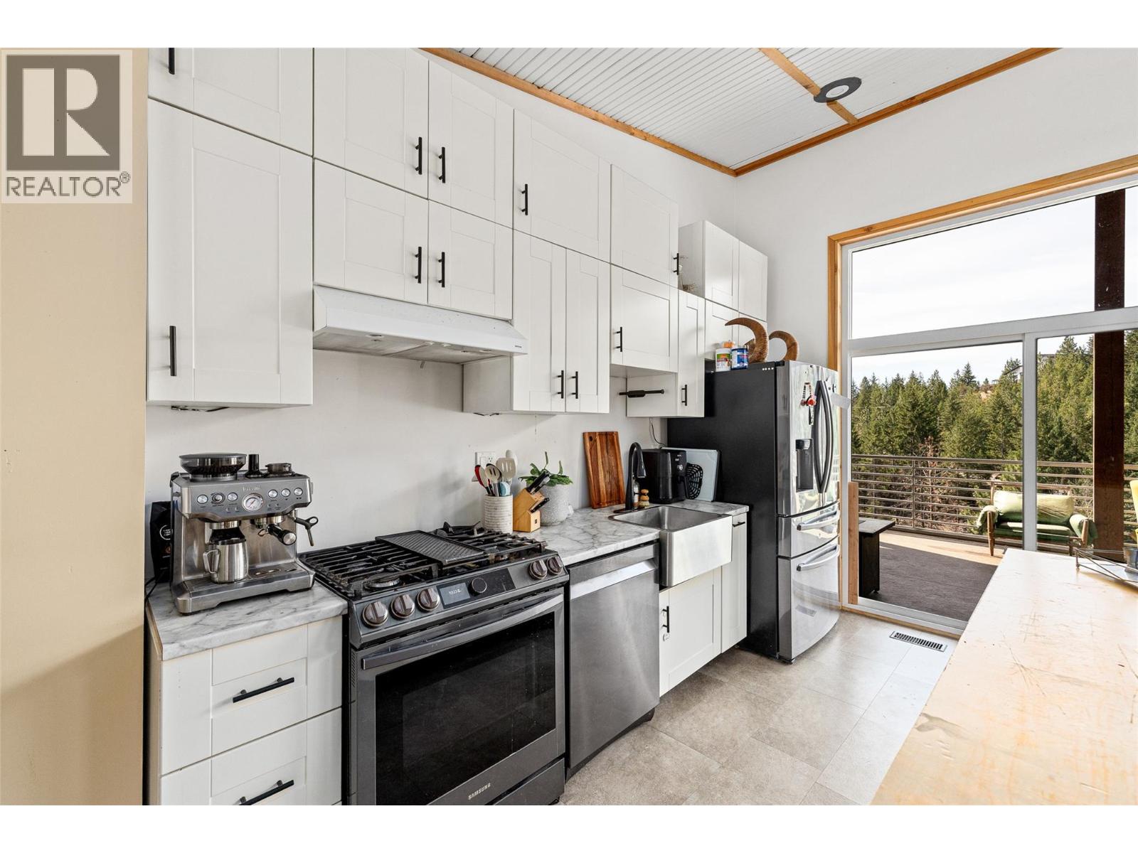 378 Lakewood Road, Vernon, British Columbia  V1T 7Z3 - Photo 13 - 10394157
