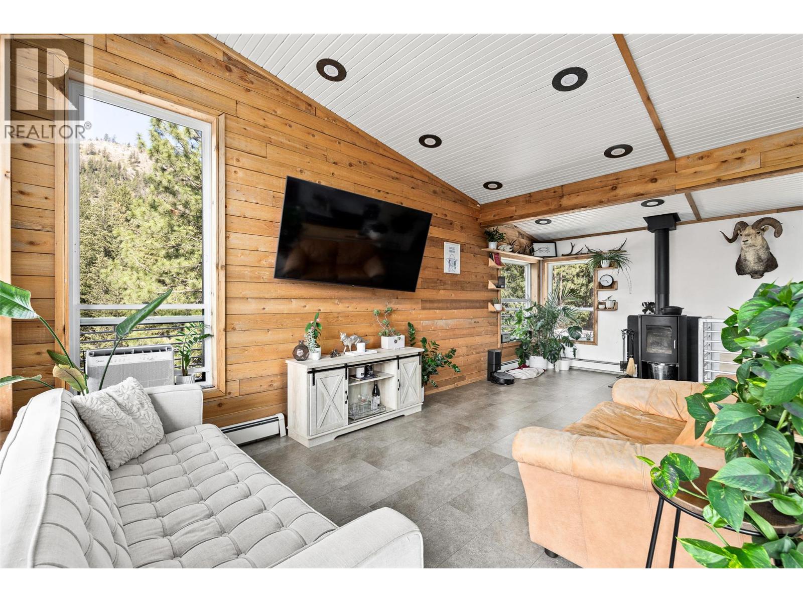 378 Lakewood Road, Vernon, British Columbia  V1T 7Z3 - Photo 18 - 10394157