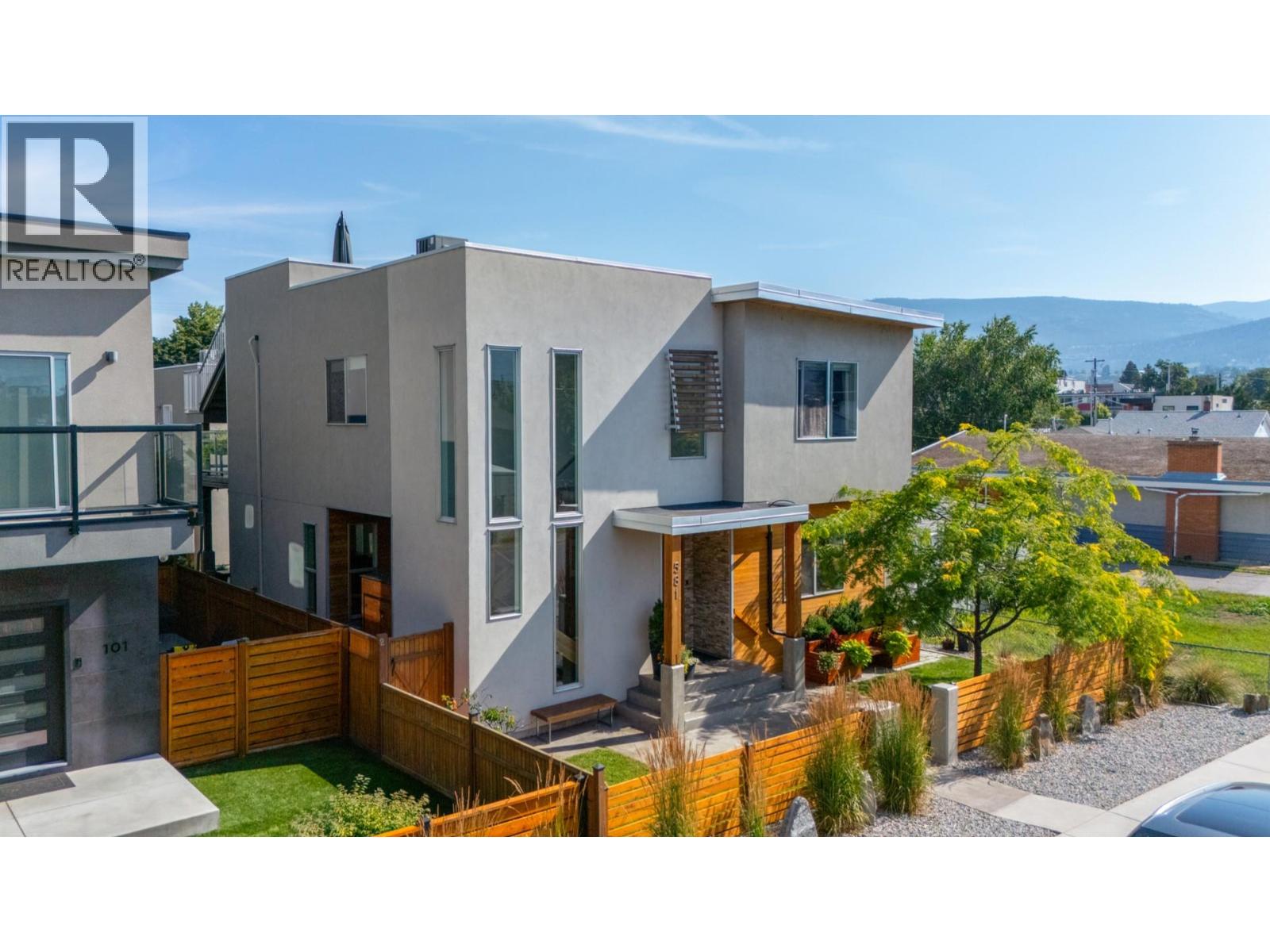 581 Churchill Avenue, Penticton, British Columbia  V2A 1E2 - Photo 1 - 10394929