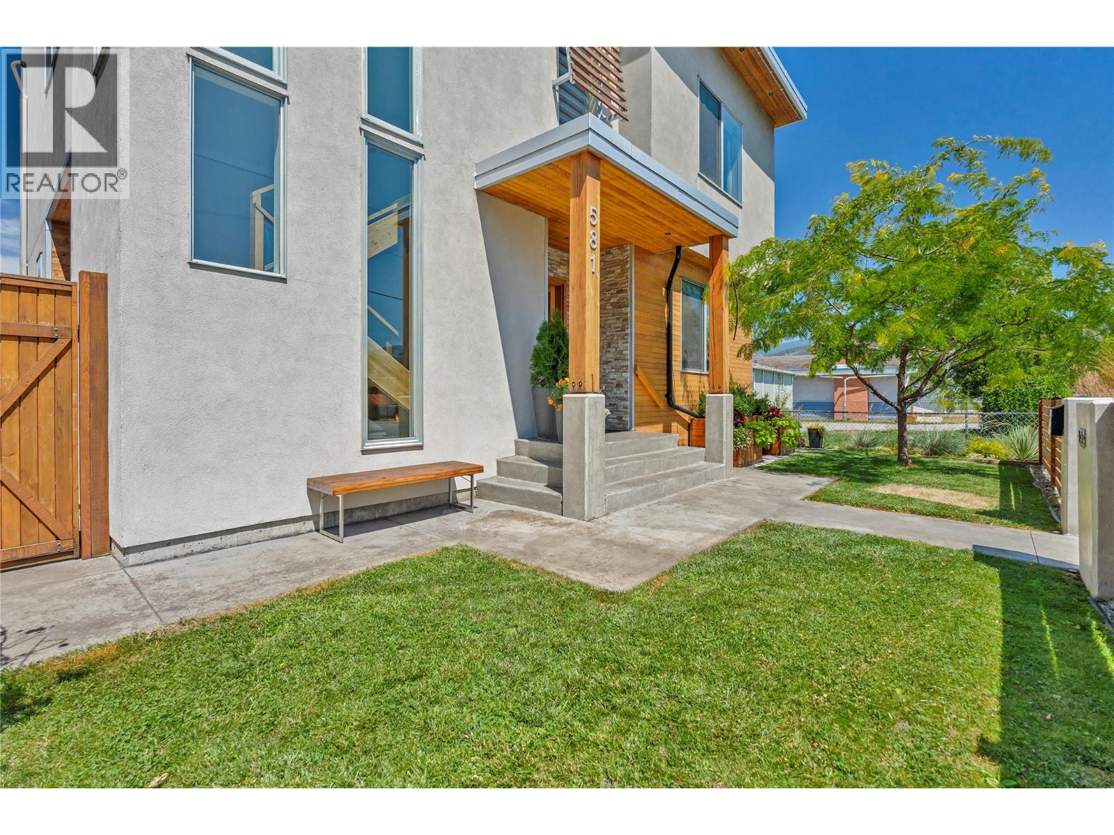 581 Churchill Avenue, Penticton, British Columbia  V2A 1E2 - Photo 4 - 10394929