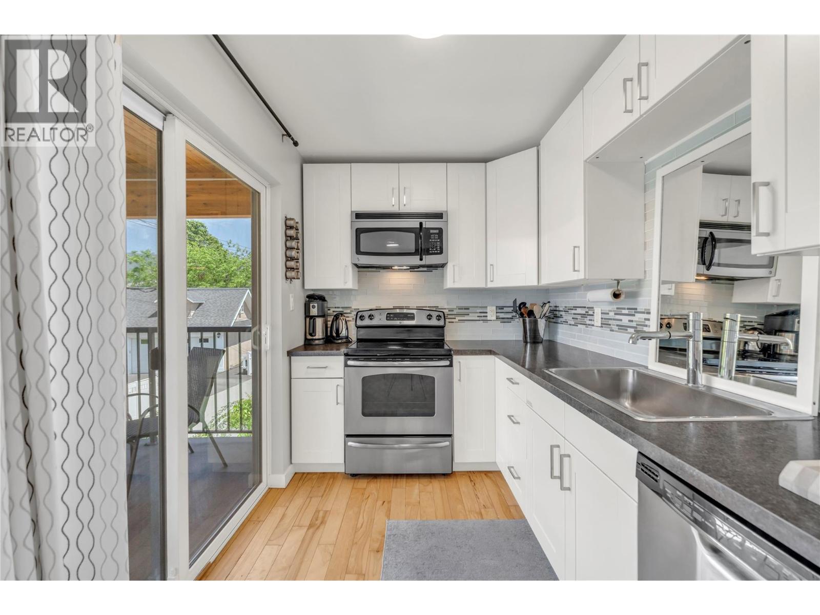 581 Churchill Avenue, Penticton, British Columbia  V2A 1E2 - Photo 53 - 10394929