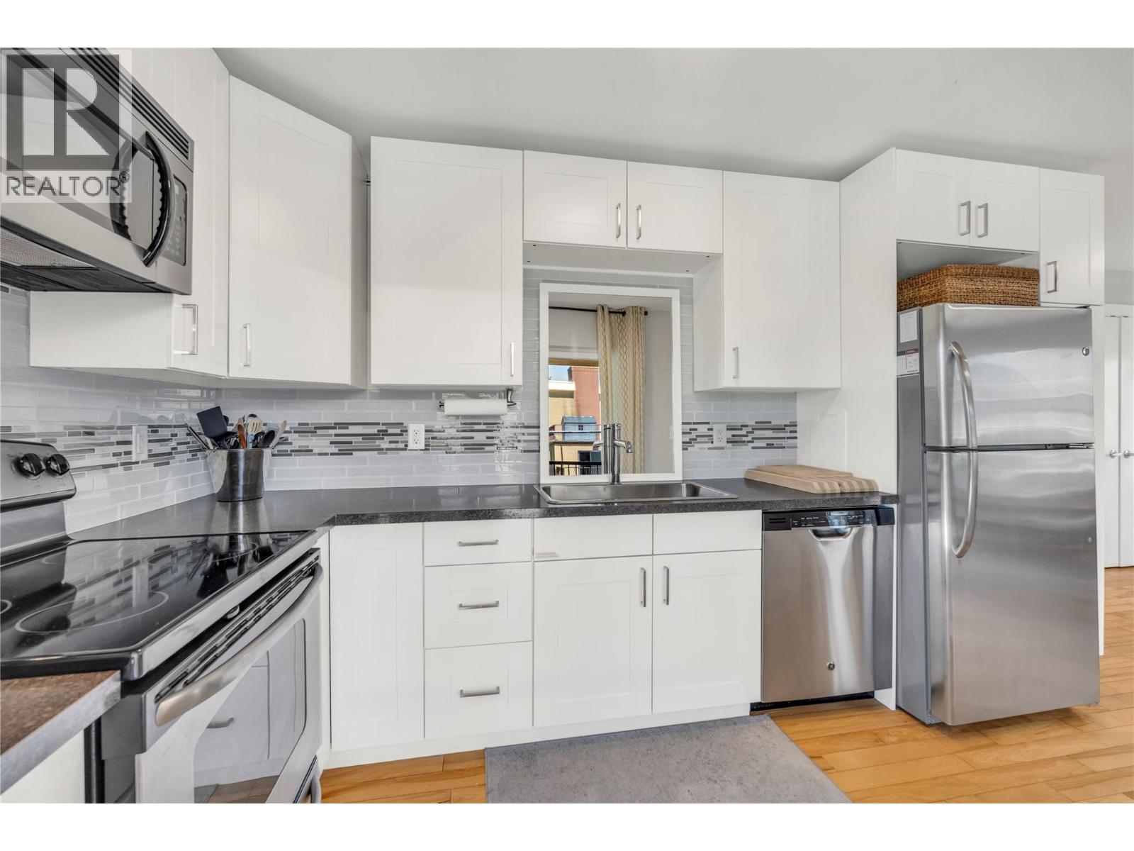 581 Churchill Avenue, Penticton, British Columbia  V2A 1E2 - Photo 54 - 10394929
