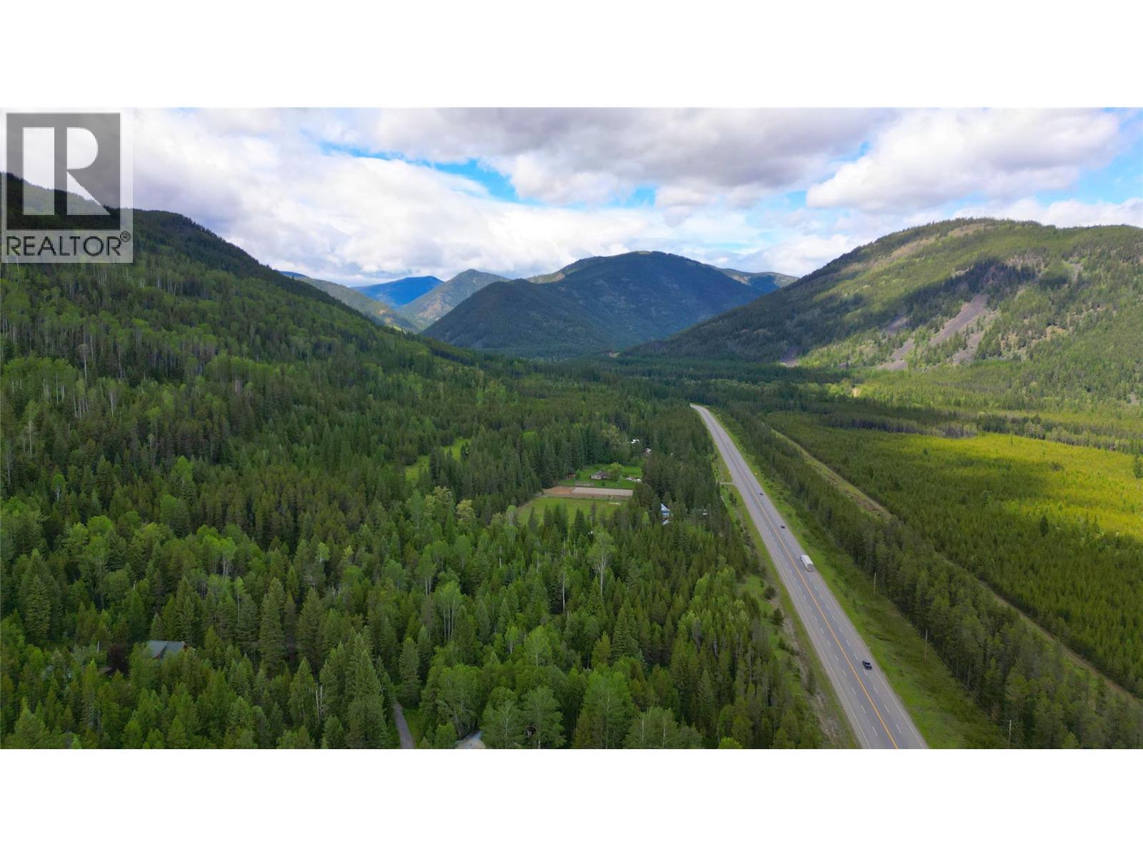 2201 3/95 Highway, Yahk, British Columbia  V0B 2P0 - Photo 15 - 10394857