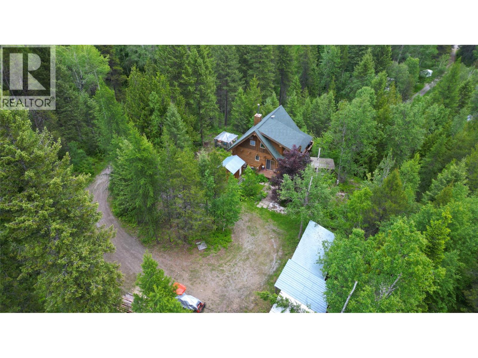 2201 3/95 Highway, Yahk, British Columbia  V0B 2P0 - Photo 4 - 10394857