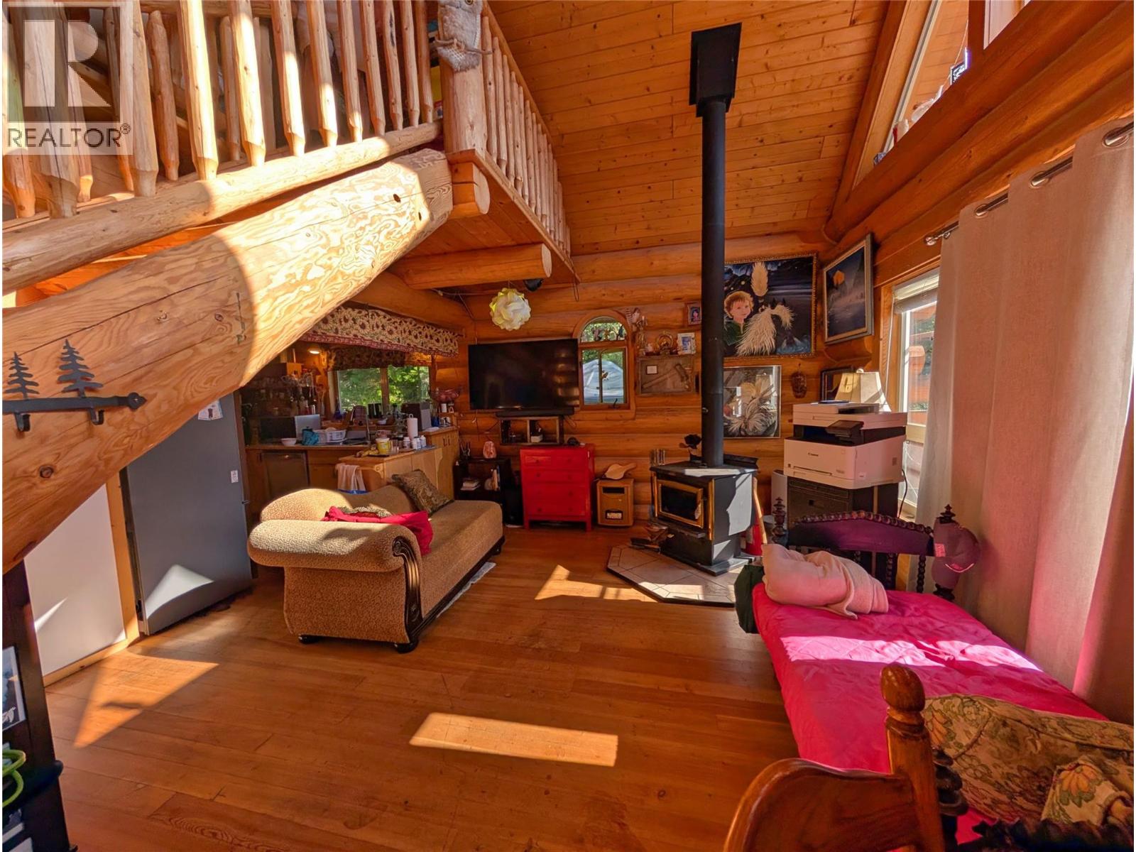 2201 3/95 Highway, Yahk, British Columbia  V0B 2P0 - Photo 8 - 10394857