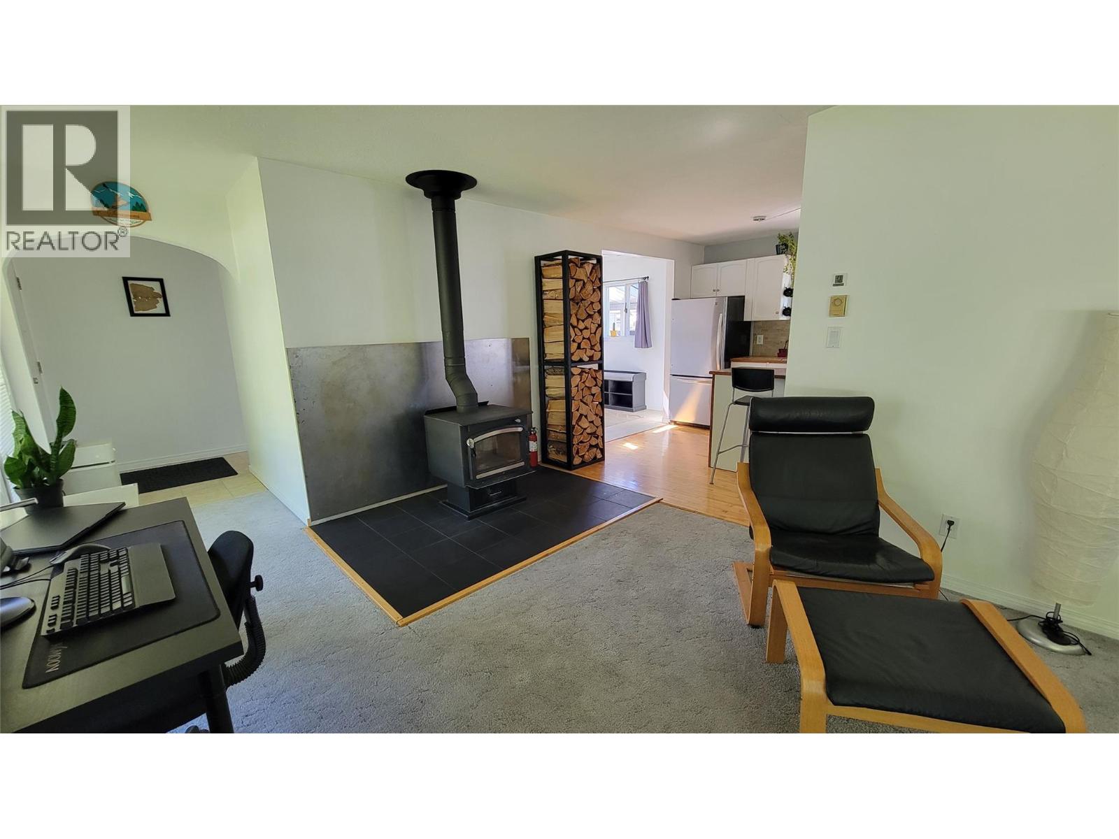 422 Dogwood Avenue, Sicamous, British Columbia  V0E 2V1 - Photo 4 - 10394934