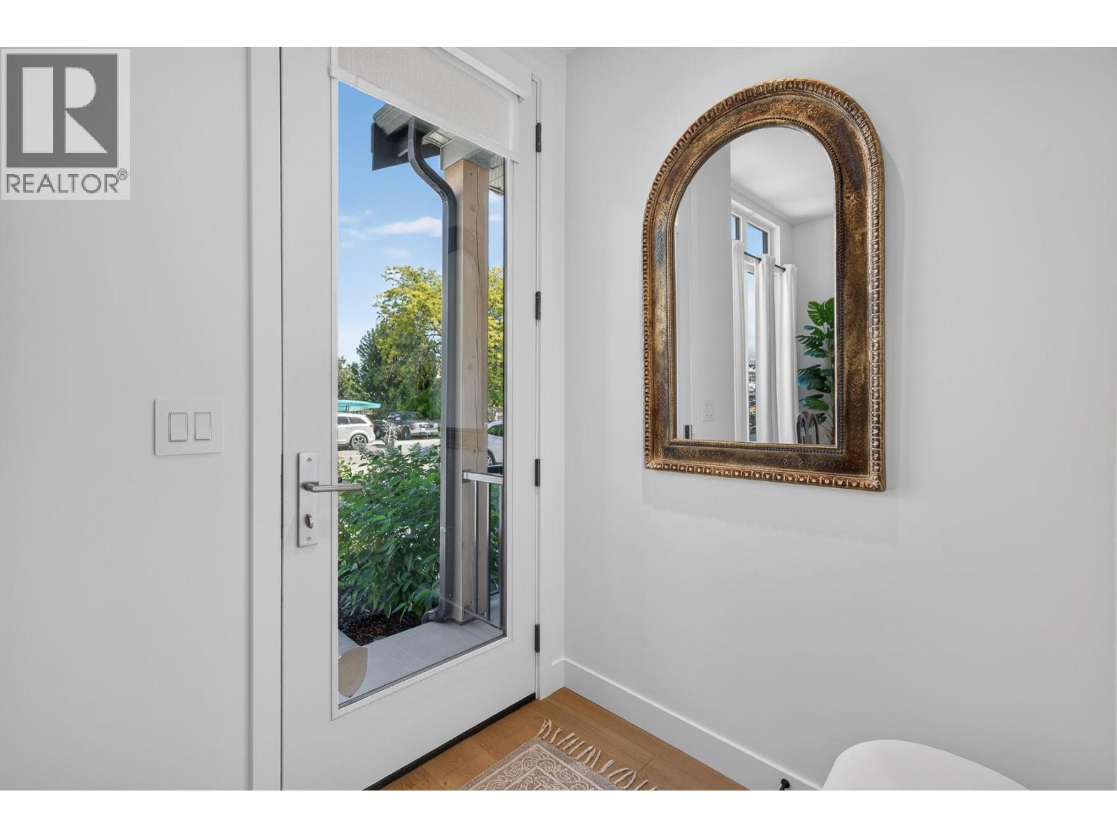 803 Francis Avenue, Kelowna, British Columbia  V1Y 5G6 - Photo 3 - 10394694