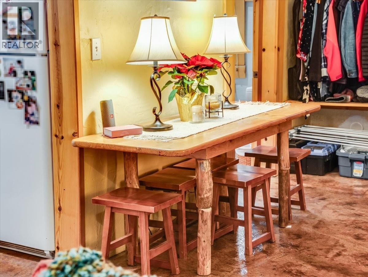 6610 6 Highway, Ymir, British Columbia  V0G 2K0 - Photo 19 - 10394848