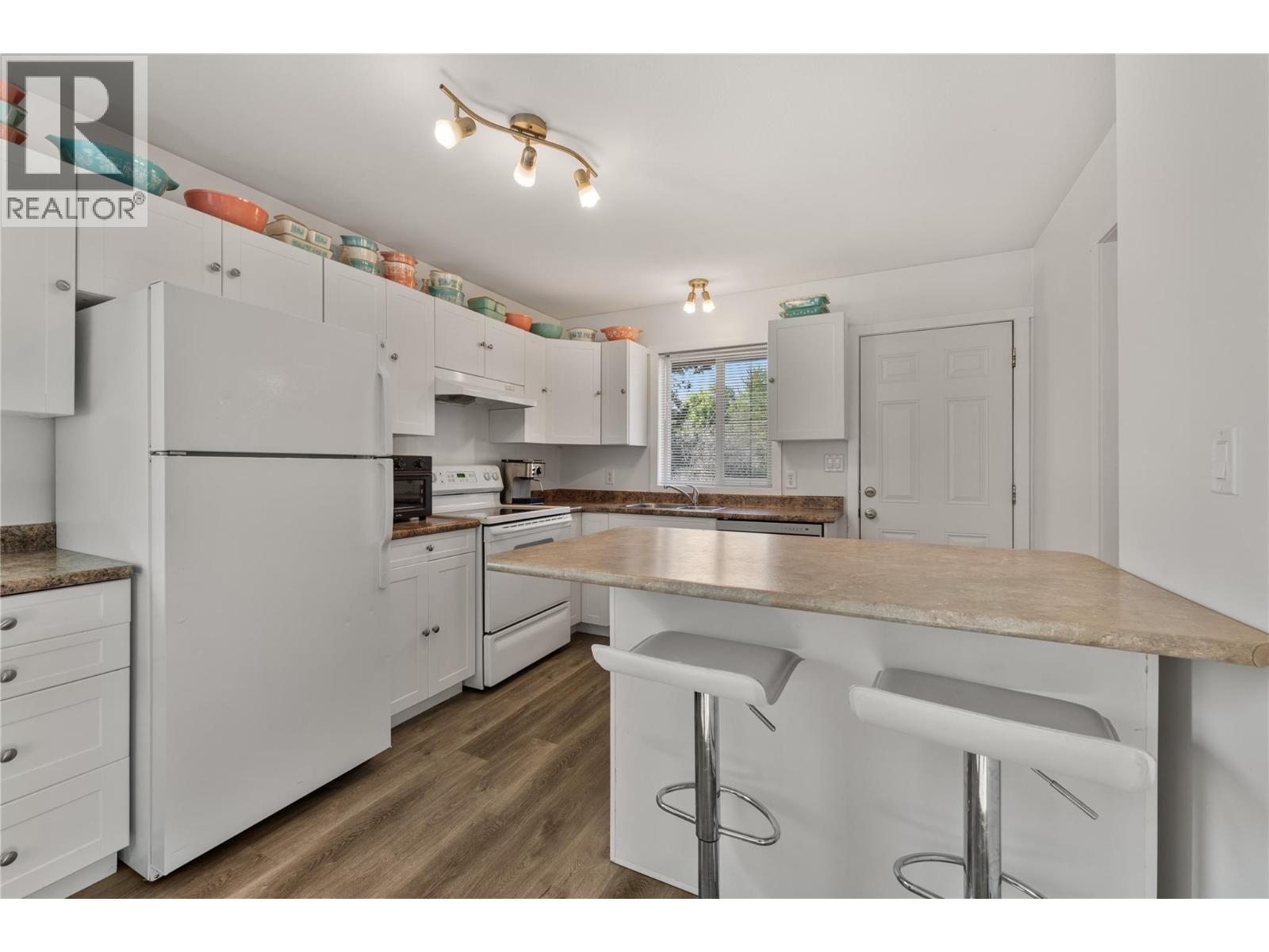 691-693 Okanagan Boulevard, Kelowna, British Columbia  V1Y 7L2 - Photo 28 - 10394557