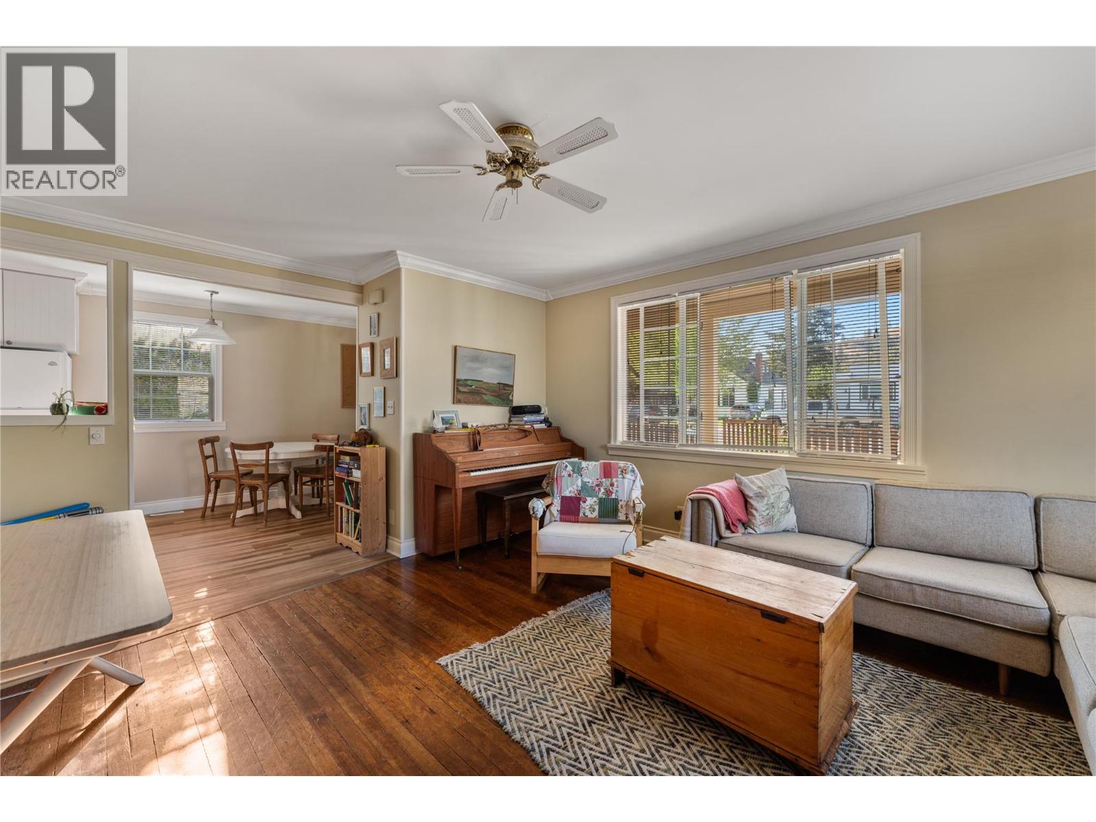 691-693 Okanagan Boulevard, Kelowna, British Columbia  V1Y 7L2 - Photo 4 - 10394557