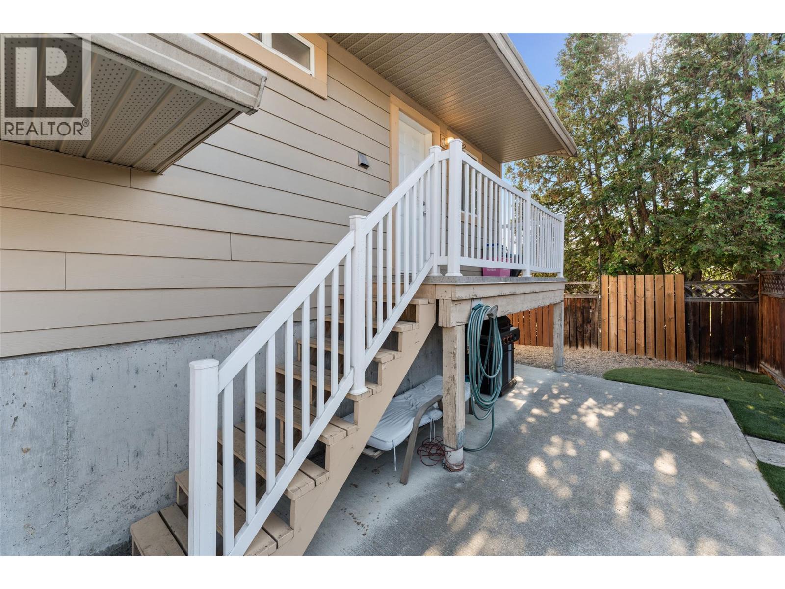 691-693 Okanagan Boulevard, Kelowna, British Columbia  V1Y 7L2 - Photo 47 - 10394557