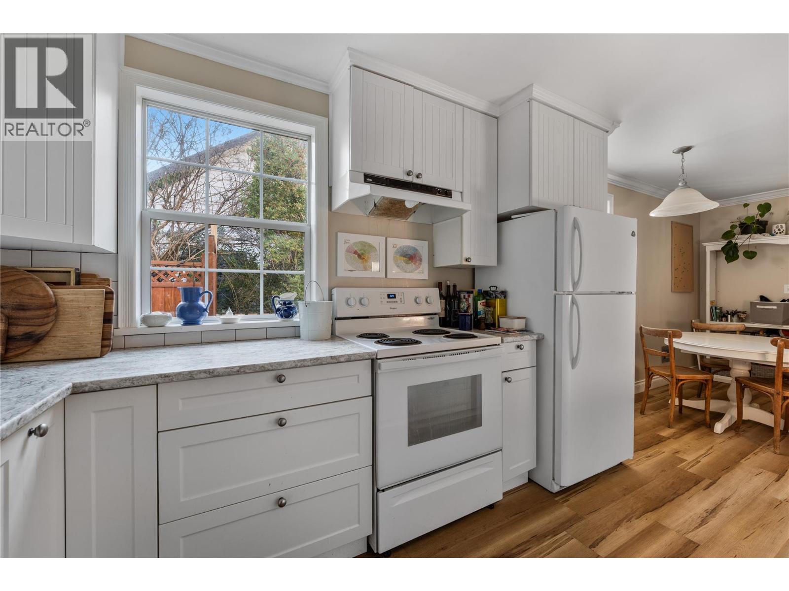 691-693 Okanagan Boulevard, Kelowna, British Columbia  V1Y 7L2 - Photo 8 - 10394557