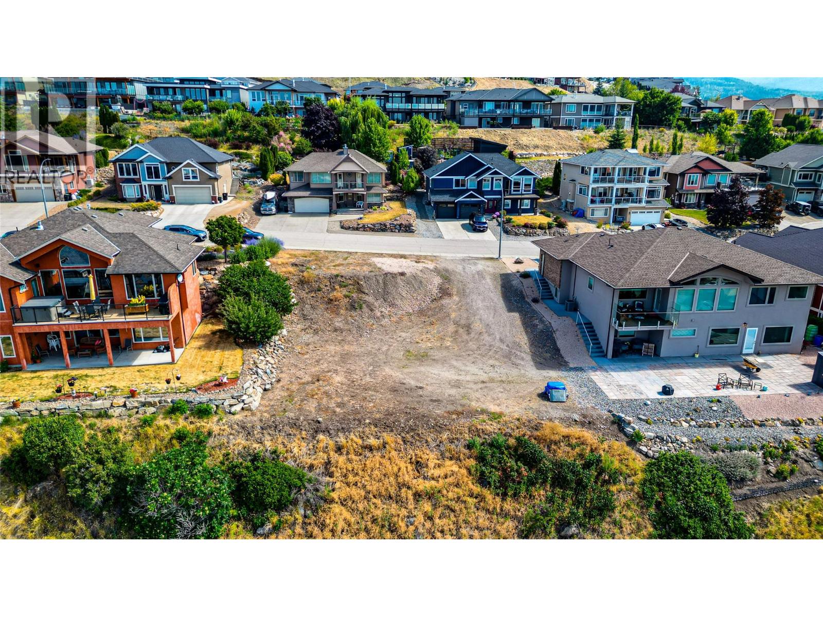 1408 Red Mountain Place, Vernon, British Columbia  V1B 4A3 - Photo 3 - 10394403