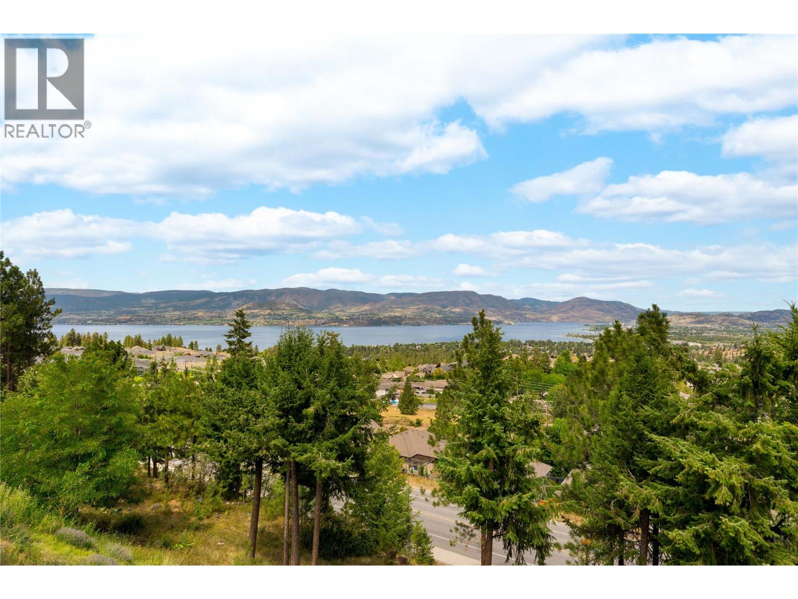 754 South Crest Drive, Kelowna, British Columbia  V1W 4W7 - Photo 2 - 10394617