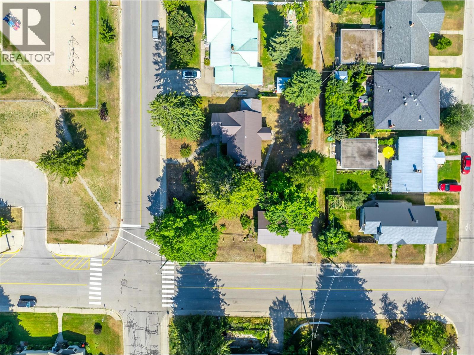 422 Ninth Street E, Revelstoke, British Columbia  V0E 2S0 - Photo 46 - 10394761