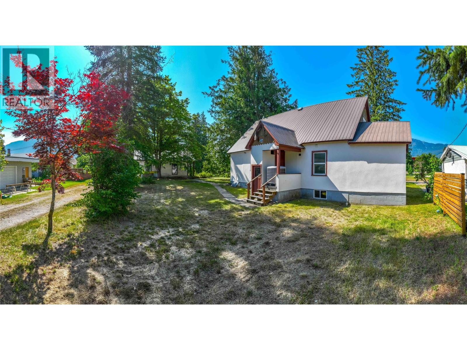 422 Ninth Street E, Revelstoke, British Columbia  V0E 2S0 - Photo 5 - 10394761