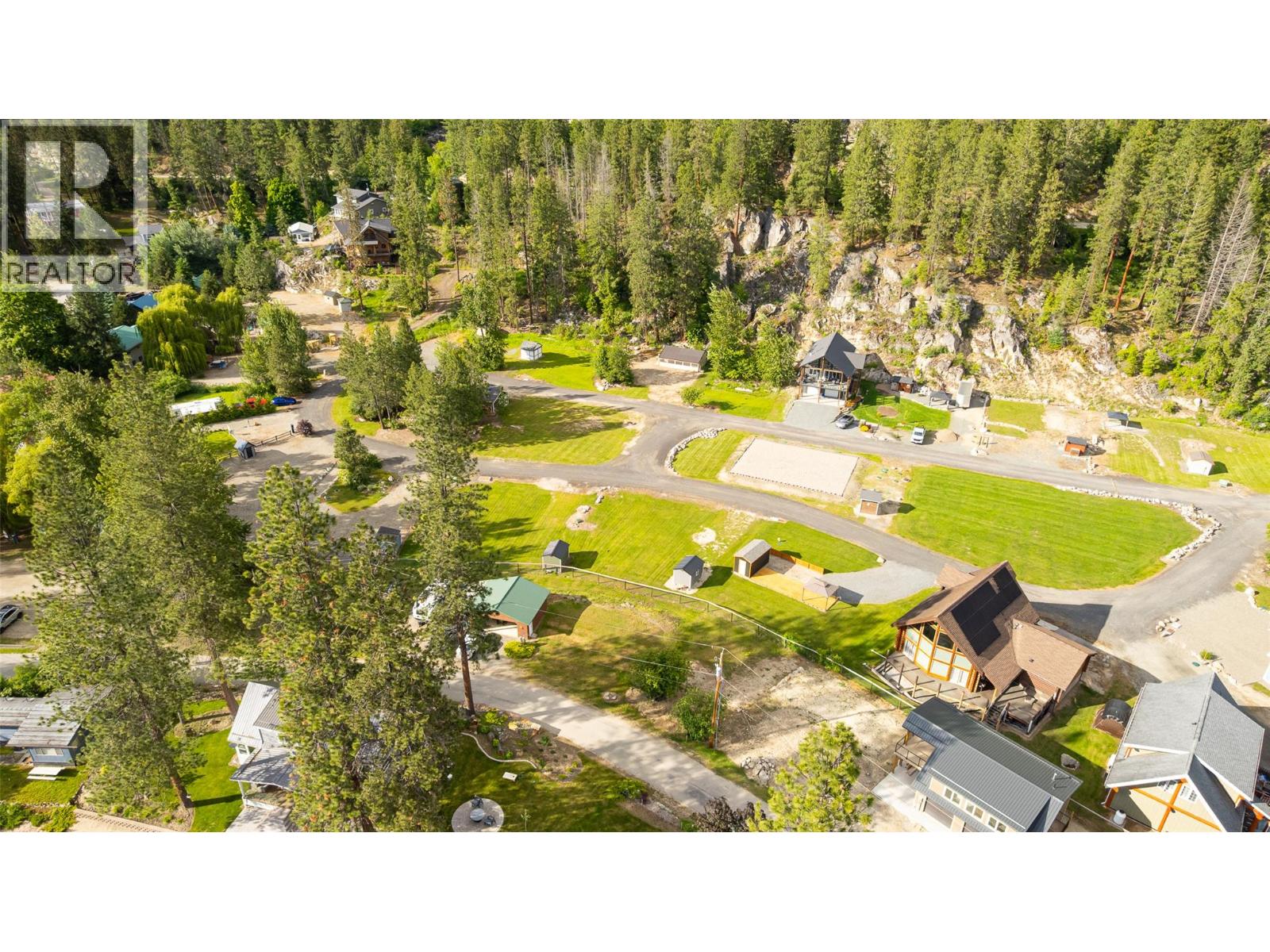 290 Laguna Crescent, Twin Bays, British Columbia  V0B 1A1 - Photo 3 - 10394921