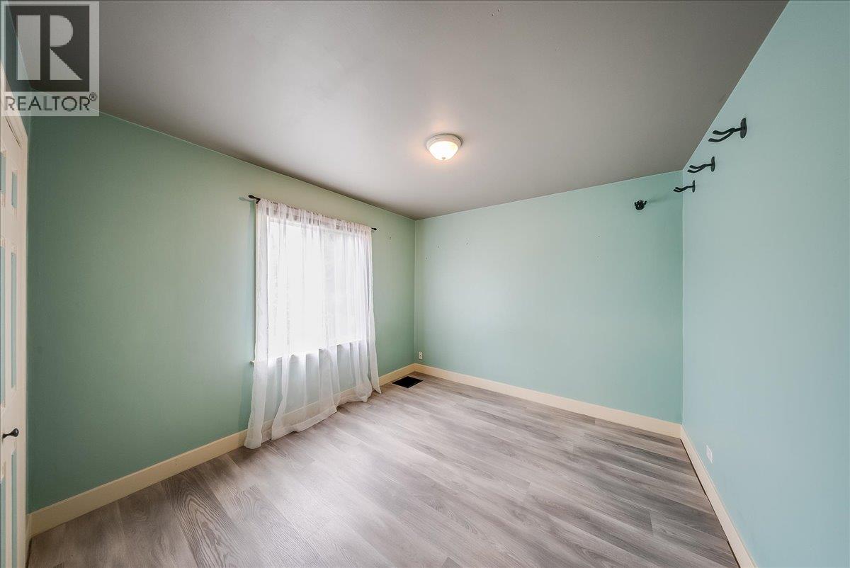 936 Thackeray Street, Warfield, British Columbia  V1R 2C2 - Photo 14 - 10394878