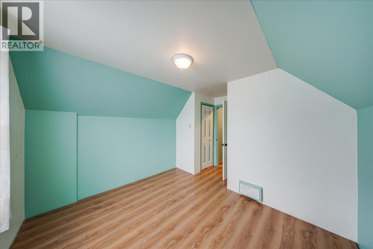 936 Thackeray Street, Warfield, British Columbia  V1R 2C2 - Photo 16 - 10394878