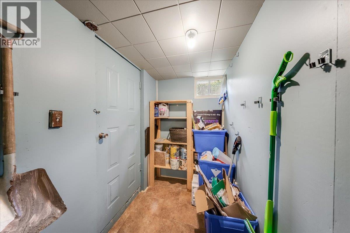 936 Thackeray Street, Warfield, British Columbia  V1R 2C2 - Photo 26 - 10394878