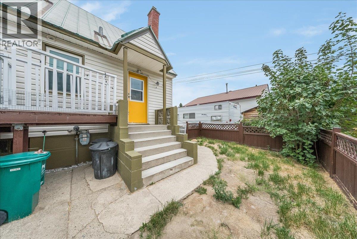 936 Thackeray Street, Warfield, British Columbia  V1R 2C2 - Photo 30 - 10394878