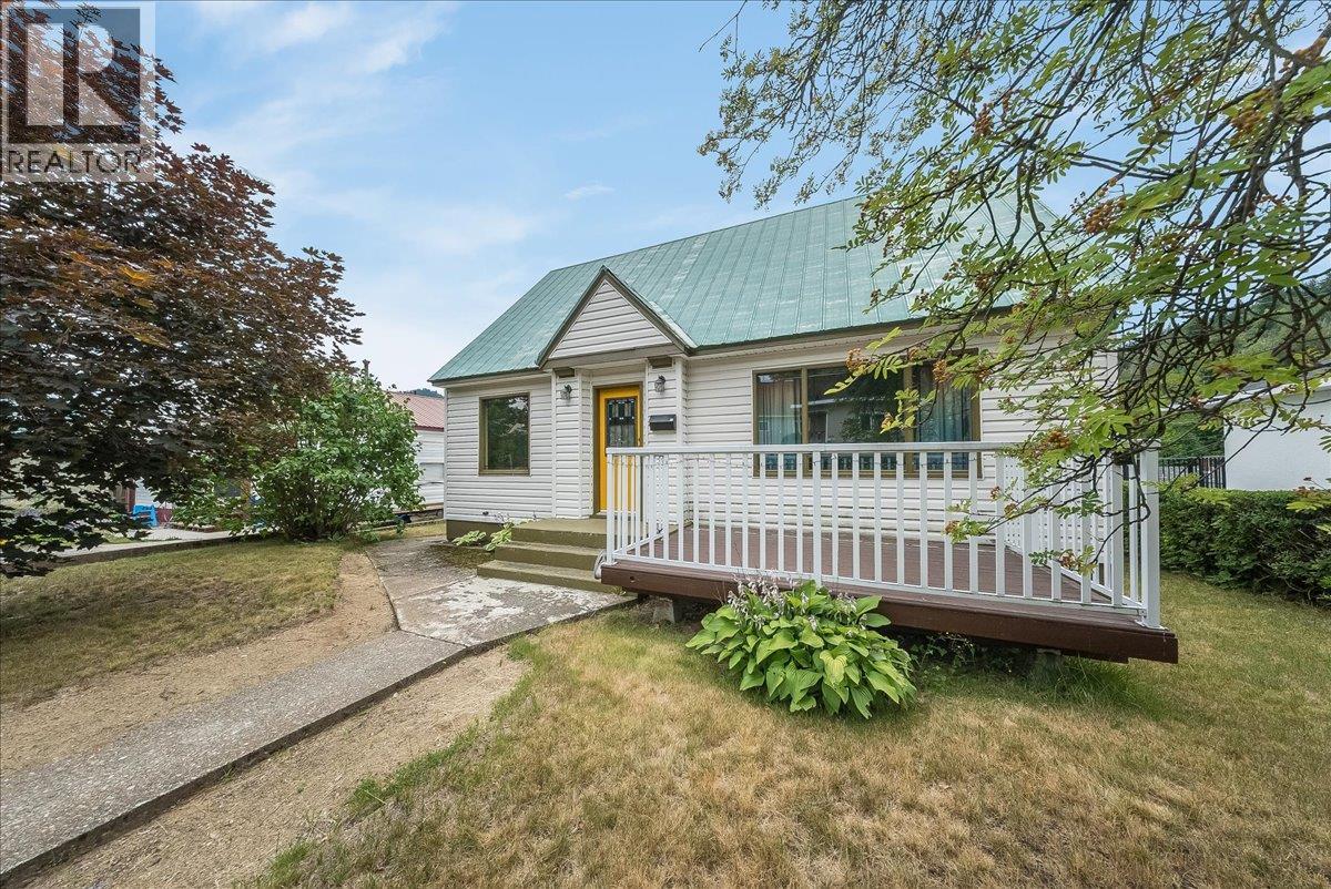 936 Thackeray Street, Warfield, British Columbia  V1R 2C2 - Photo 38 - 10394878