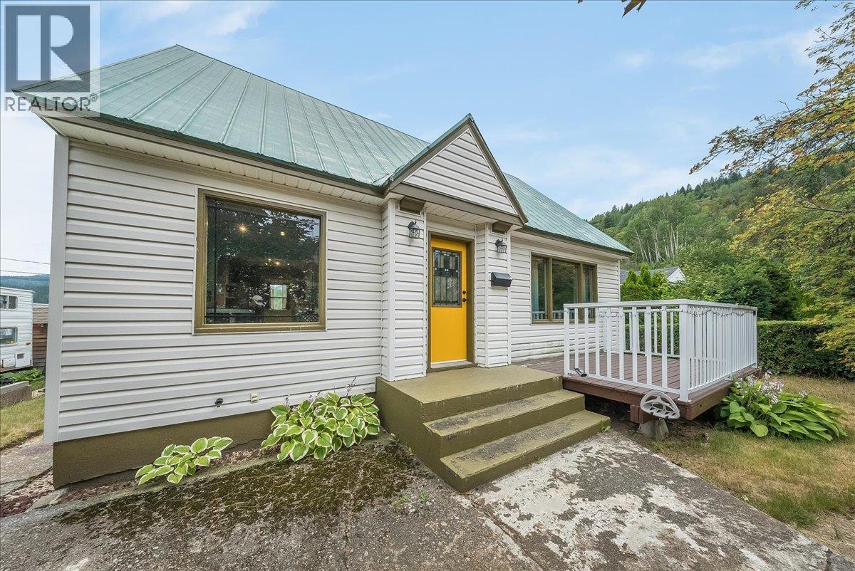 936 Thackeray Street, Warfield, British Columbia  V1R 2C2 - Photo 39 - 10394878