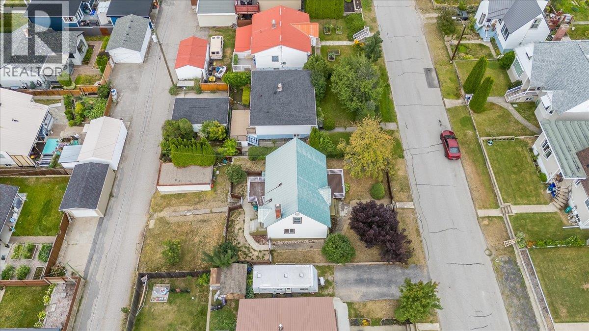 936 Thackeray Street, Warfield, British Columbia  V1R 2C2 - Photo 43 - 10394878