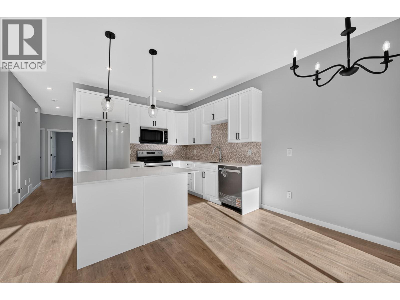 3279 B Schubert Road, Kamloops, British Columbia  V2B 6Y4 - Photo 3 - 10394980
