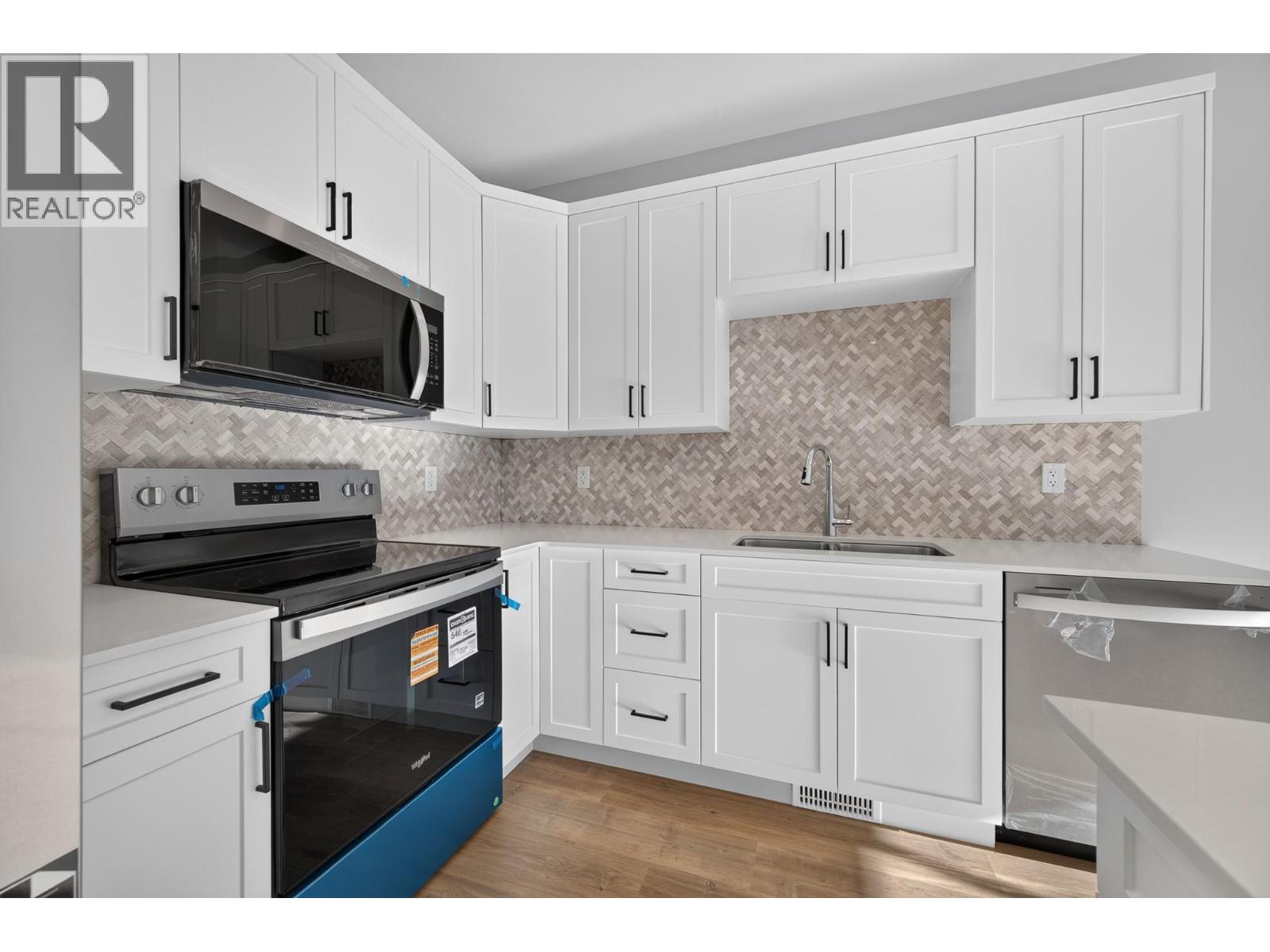 3279 B Schubert Road, Kamloops, British Columbia  V2B 6Y4 - Photo 5 - 10394980