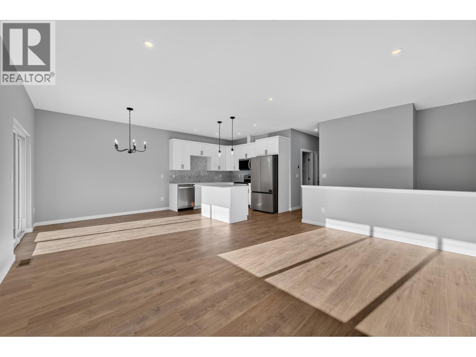 3279 A Schubert Road, Kamloops, British Columbia  V2B 6Y4 - Photo 6 - 10394979