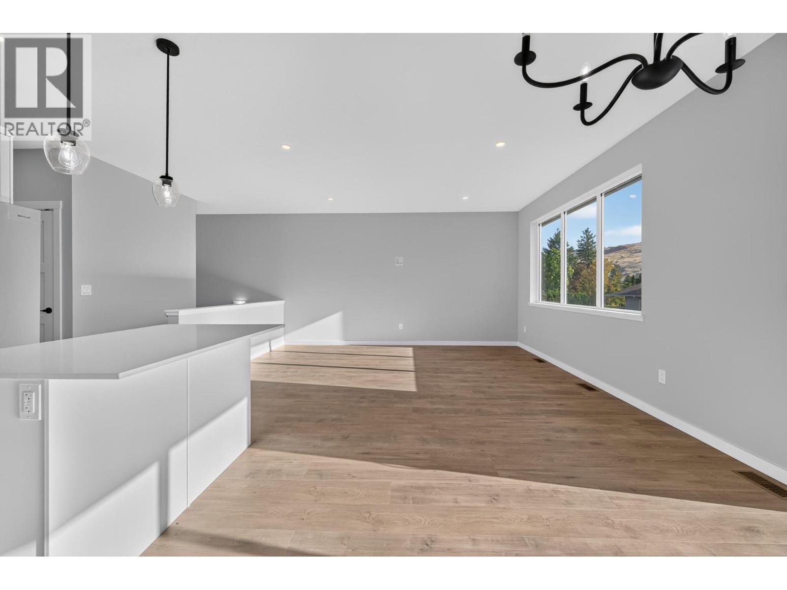 3279 A Schubert Road, Kamloops, British Columbia  V2B 6Y4 - Photo 8 - 10394979