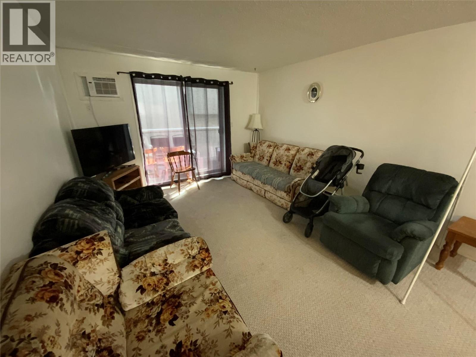803 Fairview Road Unit# 203, Penticton, British Columbia  V2A 5Y7 - Photo 4 - 10394988