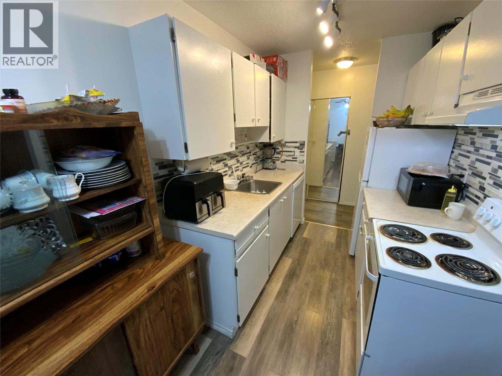 803 Fairview Road Unit# 203, Penticton, British Columbia  V2A 5Y7 - Photo 7 - 10394988