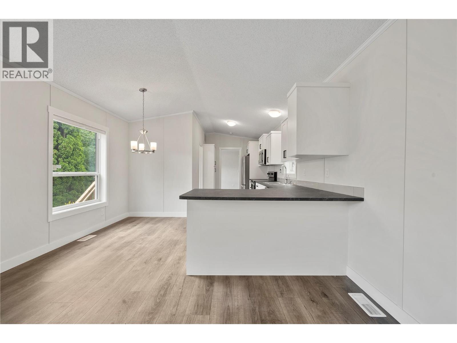 5161 63 Avenue Ne Unit# 13, Salmon Arm, British Columbia  V0E 1K0 - Photo 10 - 10394874