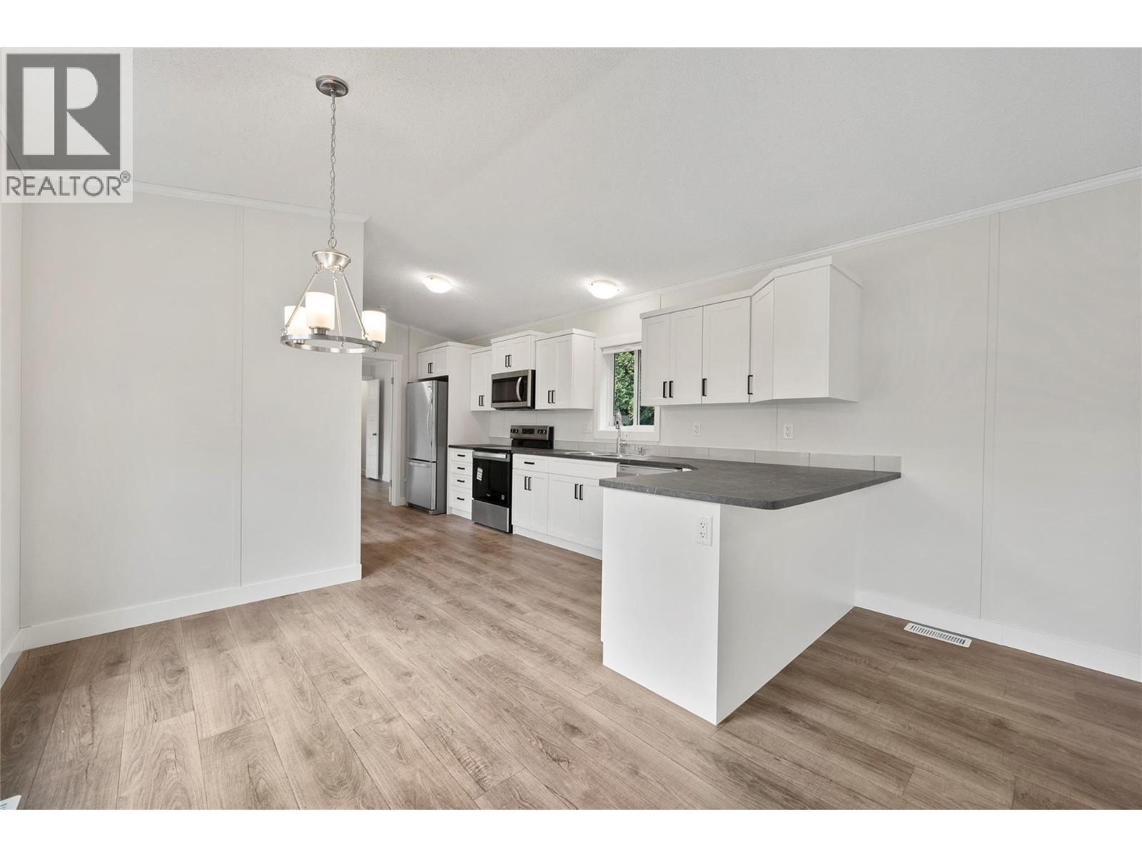 5161 63 Avenue Ne Unit# 13, Salmon Arm, British Columbia  V0E 1K0 - Photo 11 - 10394874