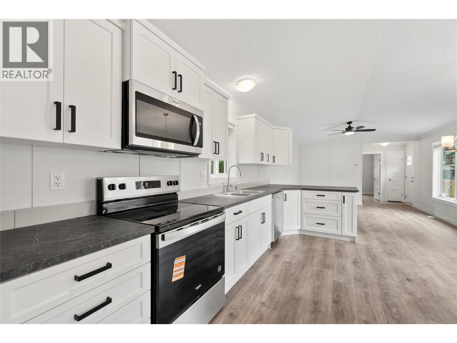 5161 63 Avenue Ne Unit# 13, Salmon Arm, British Columbia  V0E 1K0 - Photo 18 - 10394874