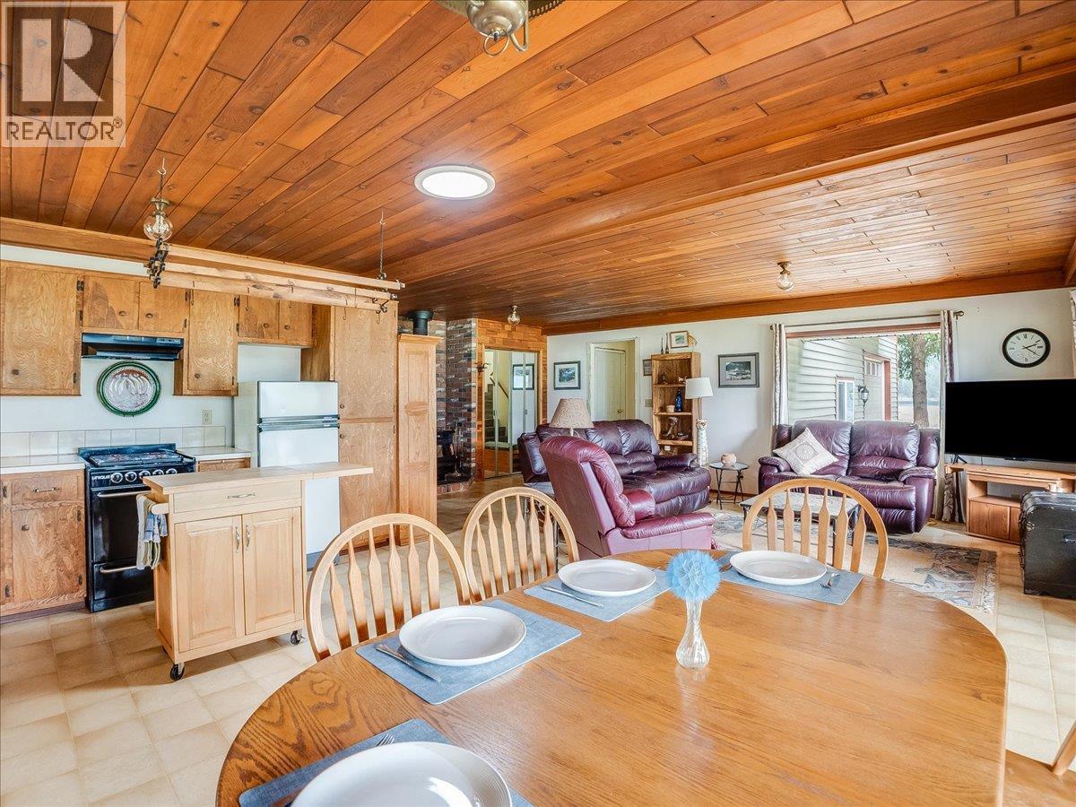 7510 Deer Park Road, Deer Park, British Columbia  V1N 4V8 - Photo 32 - 10394792