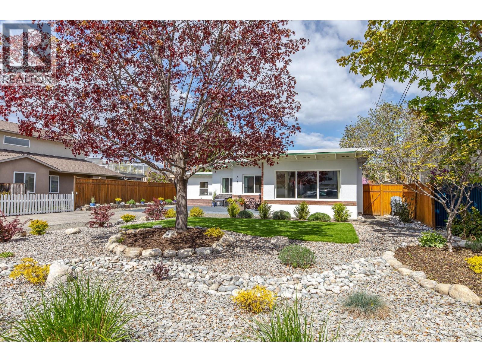 217 Lee Avenue, Penticton, British Columbia  V2A 3V9 - Photo 5 - 10395016