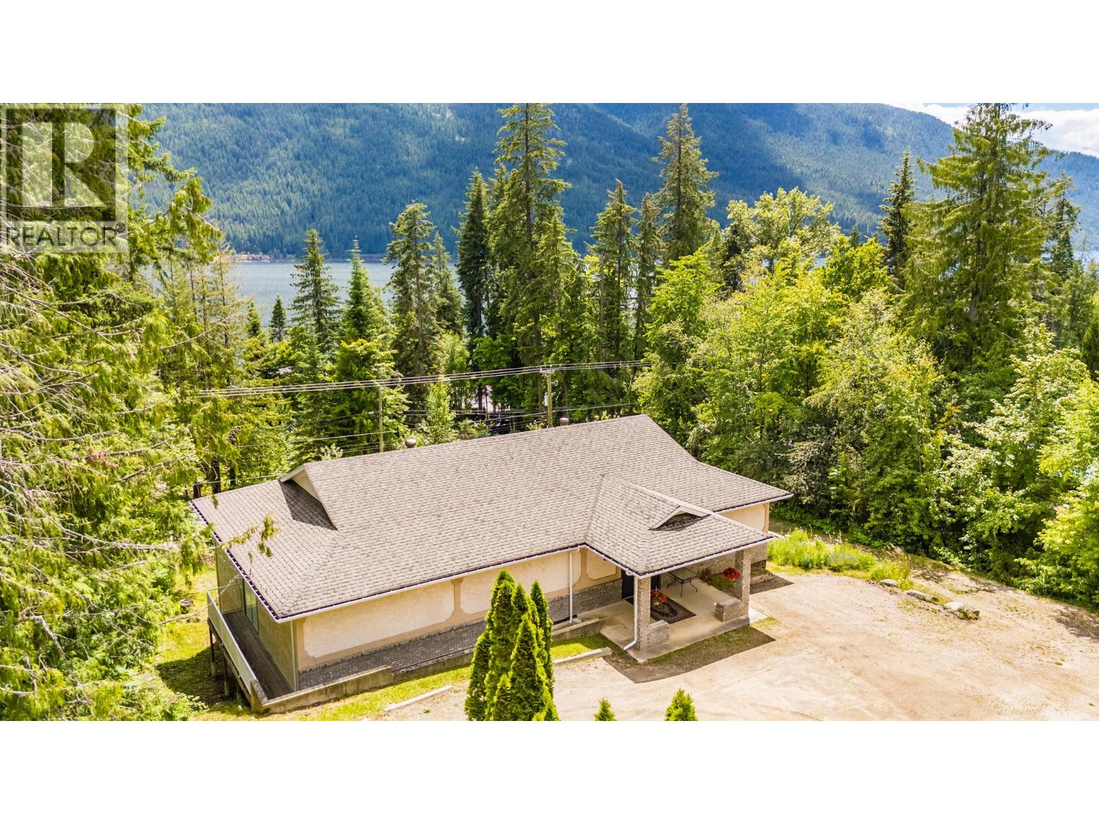 5648 Longbeach Road, Nelson, British Columbia  V1L 6N9 - Photo 2 - 10395003