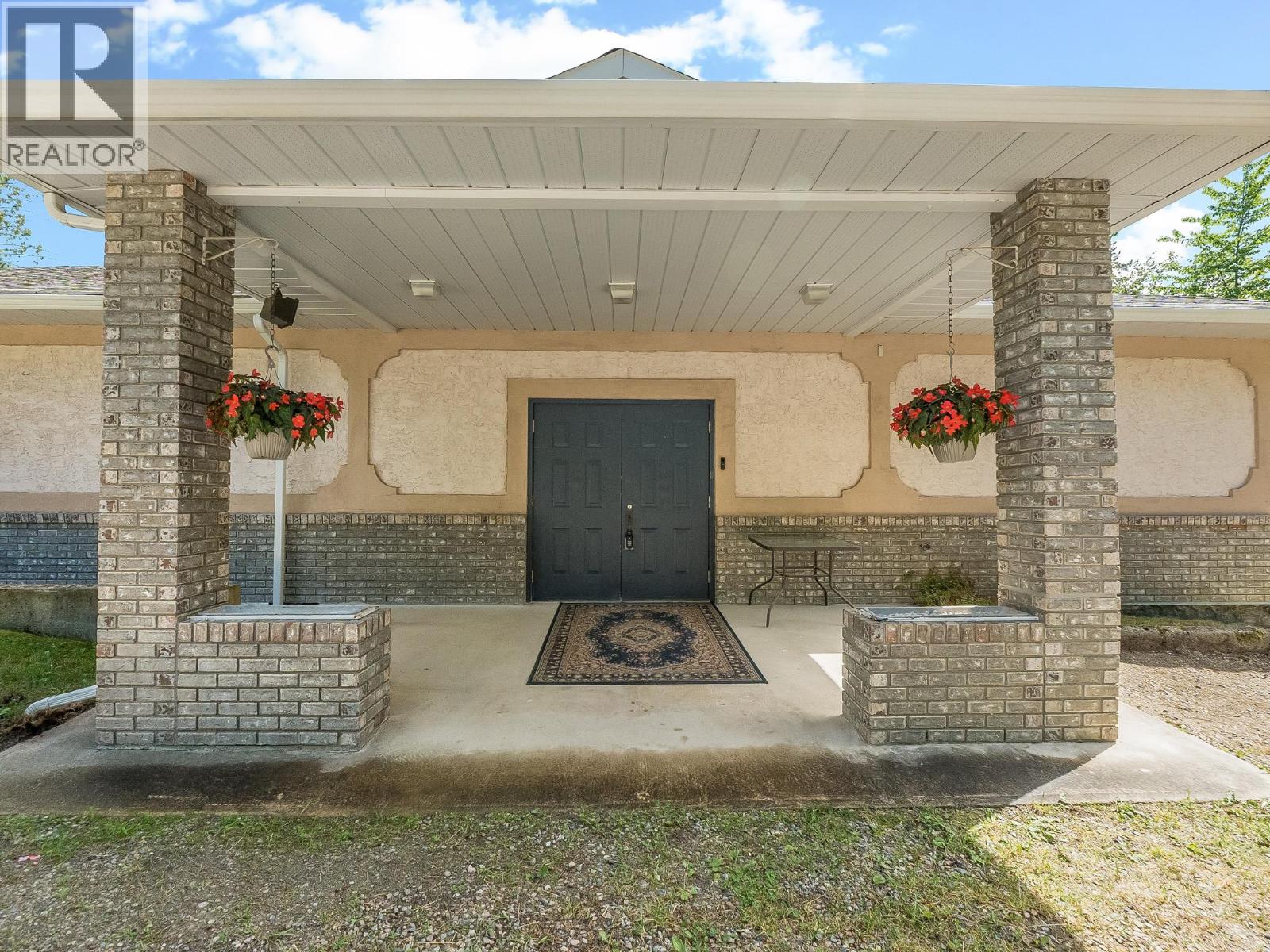 5648 Longbeach Road, Nelson, British Columbia  V1L 6N9 - Photo 48 - 10395003