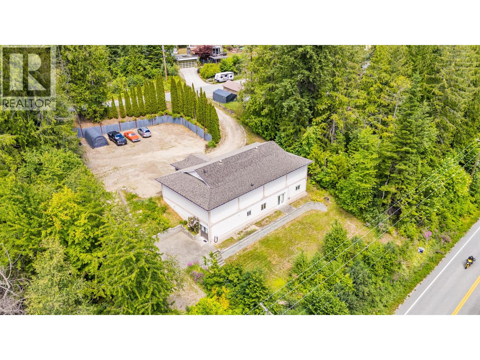 5648 Longbeach Road, Nelson, British Columbia  V1L 6N9 - Photo 54 - 10395003