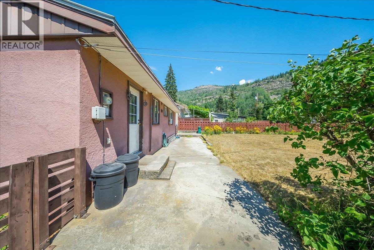 706 Hermia Crescent, Trail, British Columbia  V1R 1B4 - Photo 27 - 10394995