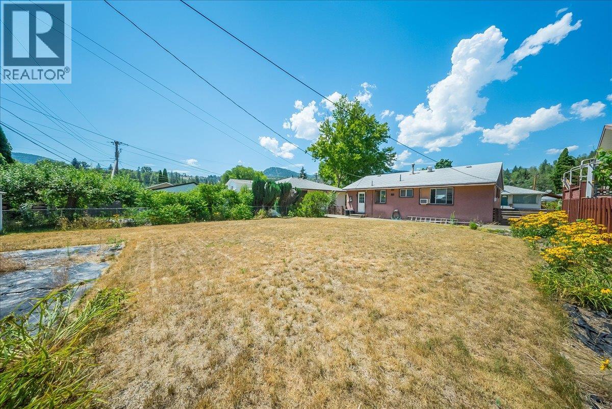 706 Hermia Crescent, Trail, British Columbia  V1R 1B4 - Photo 30 - 10394995